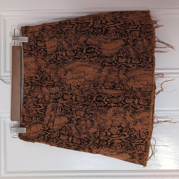 ✨ Year Of The Snake Mini - Picture 3 of 8